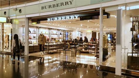 burberry store vancouver